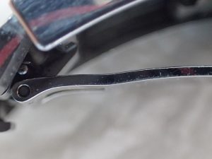 かなり強い力が加わったようです。
