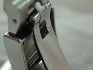 少しずつ、変形を直していきます。