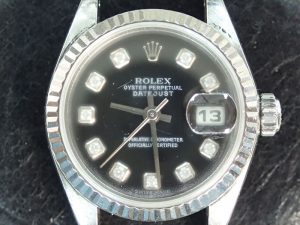 Ref.179174 クリスタル内が曇っています。 
