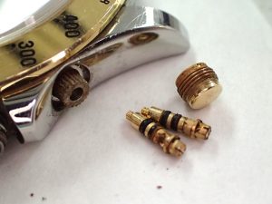 プッシャーまわりのパーツすべてにサビが確認できます。