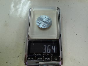 ダイヤル裏に750の刻印が確認できる