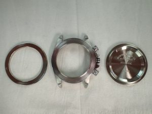 洗浄後にパッキン、ワッシャーを交換し組み立てます。