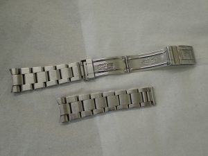 修理でお預かりするロレックスの殆どが汚れていますので、洗浄作業はとても重要です。